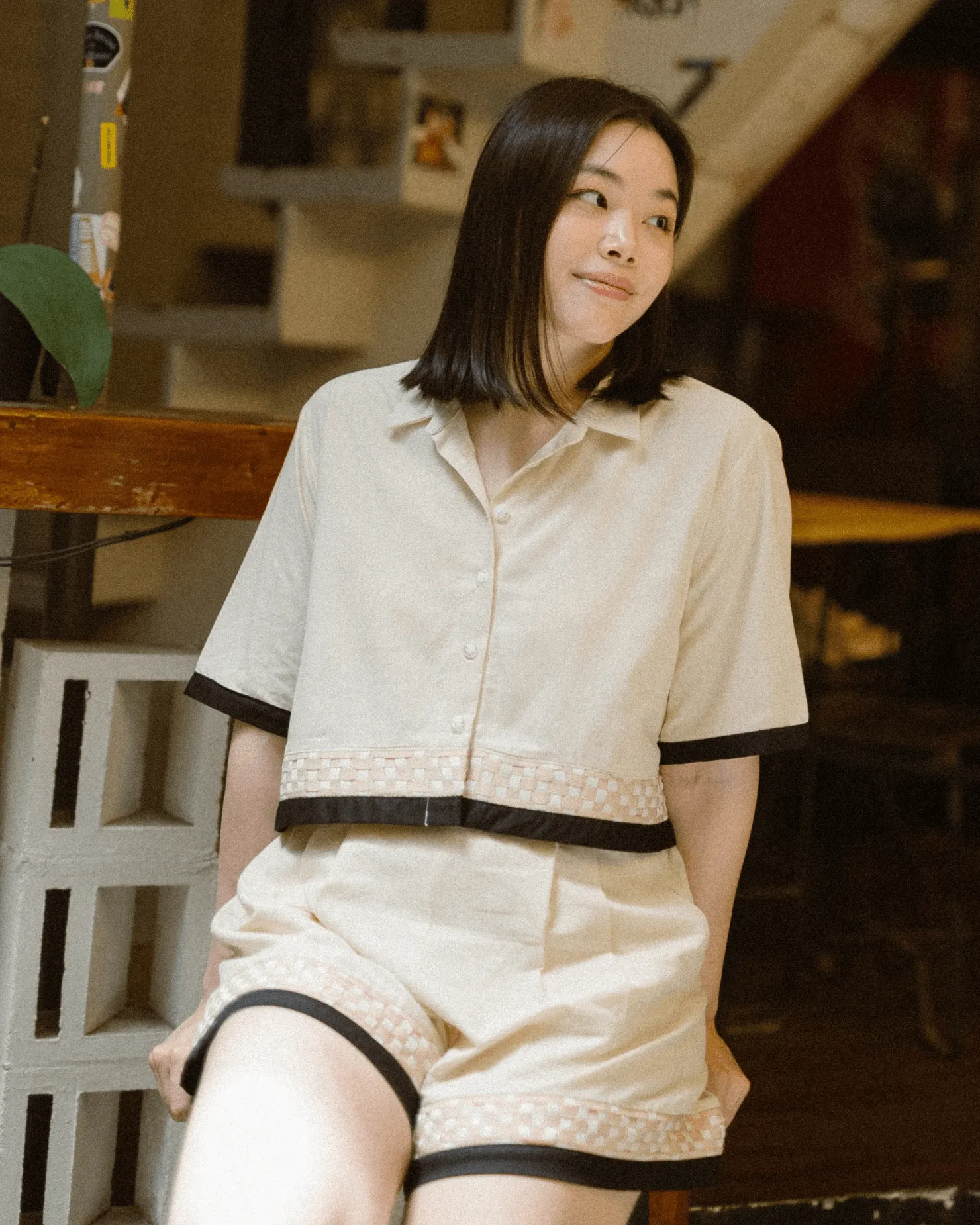 Dito at Doon Cropped Button-down Top Black & Beige