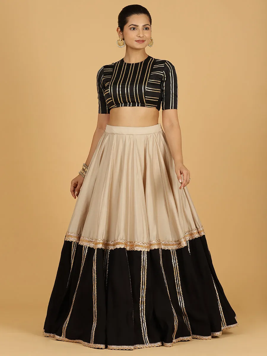 Mastani x Tyohaar | Oyster Grey Panelled Lehenga Skirt